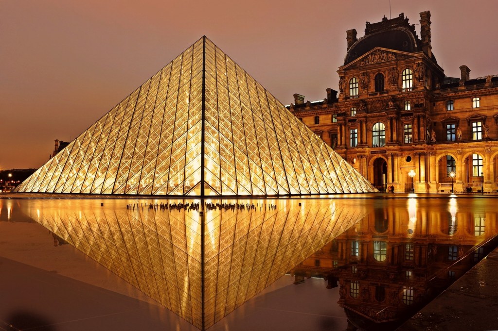 A Journey Through Paris: The City of Light and&nbsp;Romance